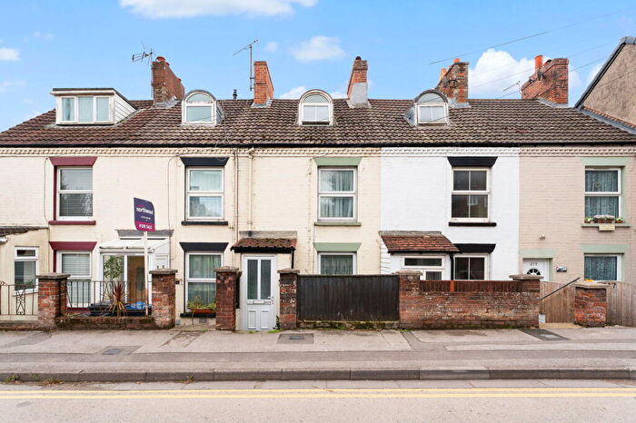 2 Bedroom Terraced House For Sale In Wilton Road, Salisbury, SP2