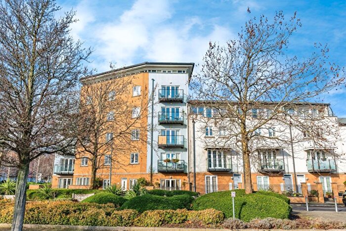 2 Bedroom Flat For Sale In Lockside, Portishead, Bristol, Somerset, BS20