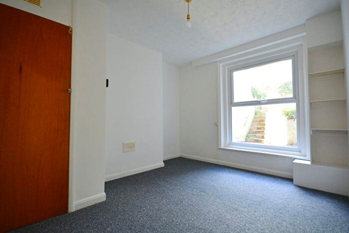 1 Bedroom Flat To Rent In Clarendon Road, Cliftonville, CT9