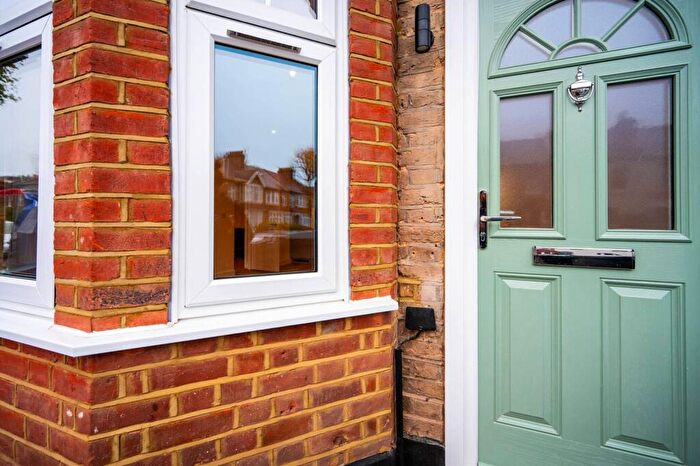 1 Bedroom Maisonette For Sale In Burlington Road, New Malden, KT3