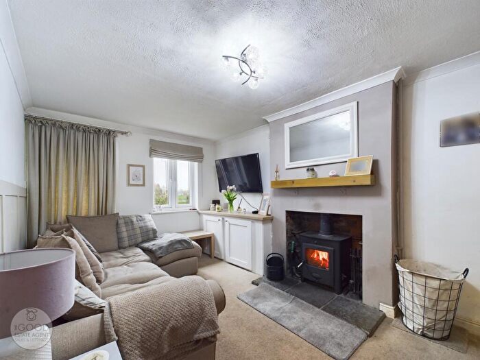 2 Bedroom Detached House For Sale In Portway, Hereford, HR4