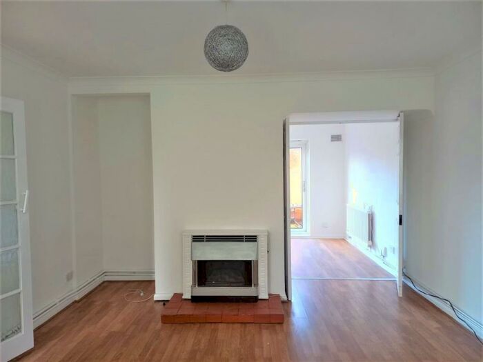 3 Bedroom Terraced House To Rent In Gyfford Walk, Cheshunt, EN7