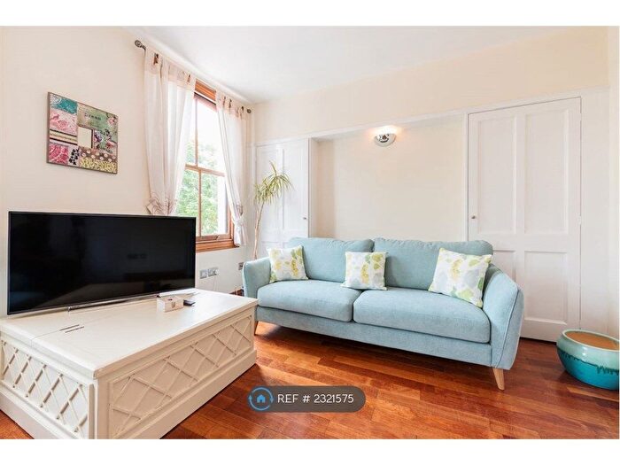 3 Bedroom Maisonette To Rent In Zealand Road, London, E3