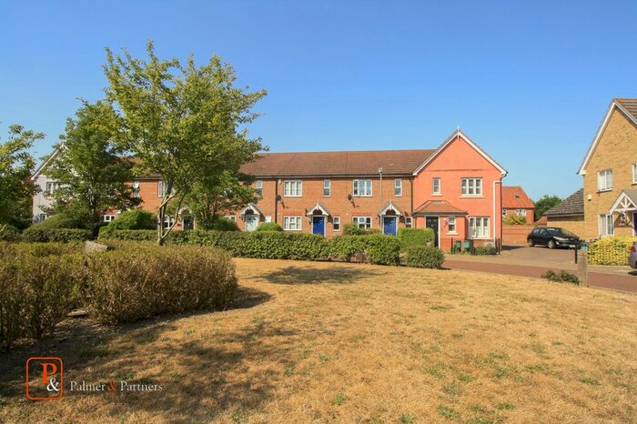 2 Bedroom End Of Terrace House To Rent In Gordian Walk, Colchester, Essex, CO4
