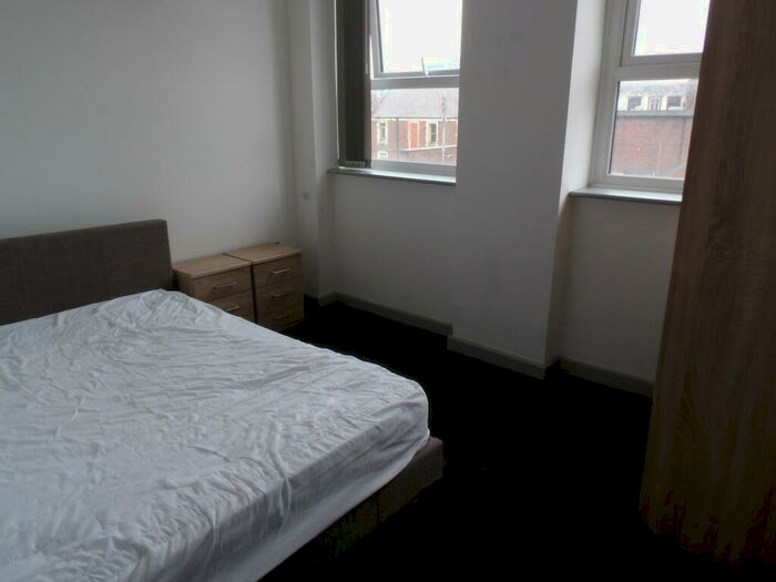 Apartment To Rent In Newpaper House, BB1