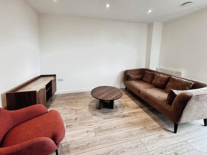 2 Bedroom Flat To Rent In The Radiant, Kirkstall Road, Leeds, West Yorkshire, LS3