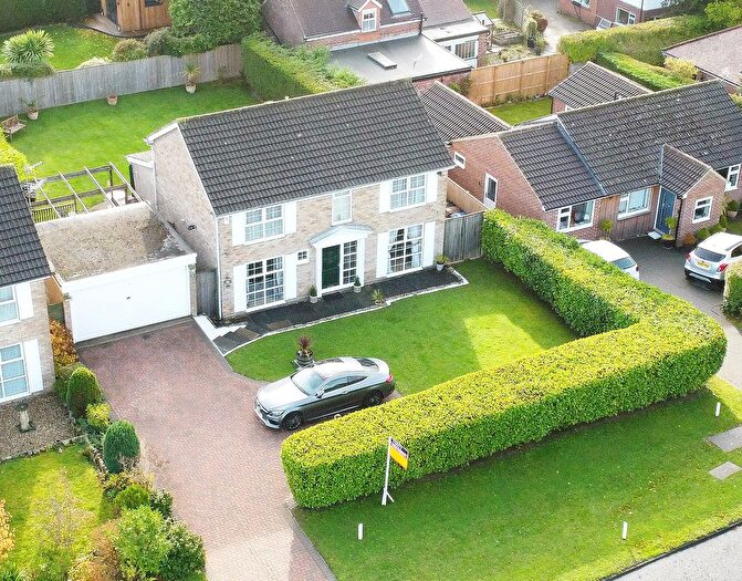 4 Bedroom Detached House For Sale In Leadhall Lane, Harrogate, HG2