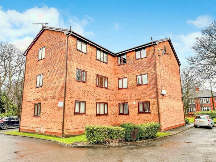2 Bedroom Flat To Rent In Voltaire Avenue, Salford, M6
