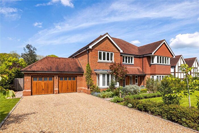 5 Bedroom Detached House For Sale In Bracken Lane, Cranleigh, Surrey, GU6