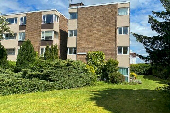 2 Bedroom Flat To Rent In Kimbolton Road, Bedford, MK40