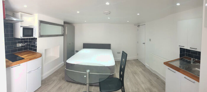 Studio To Rent In Bullingdon Road, Oxford, OX4