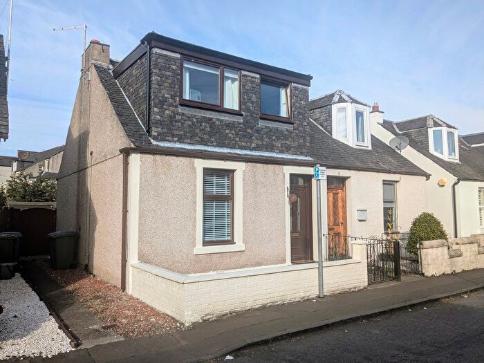 3 Bedroom Semi-Detached House For Sale In Munro Street, Stenhousemuir, Larbert, FK5