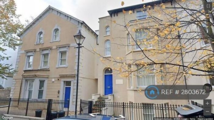 3 Bedroom Flat To Rent In Wordsworth Avenue, Cardiff, CF24