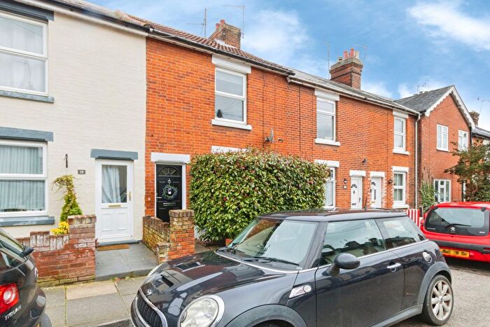 3 Bedroom Terraced House For Sale In Winchester Road, Colchester, CO2