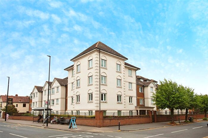 2 Bedroom Flat For Sale In Perrin Court, Ashford, TW15