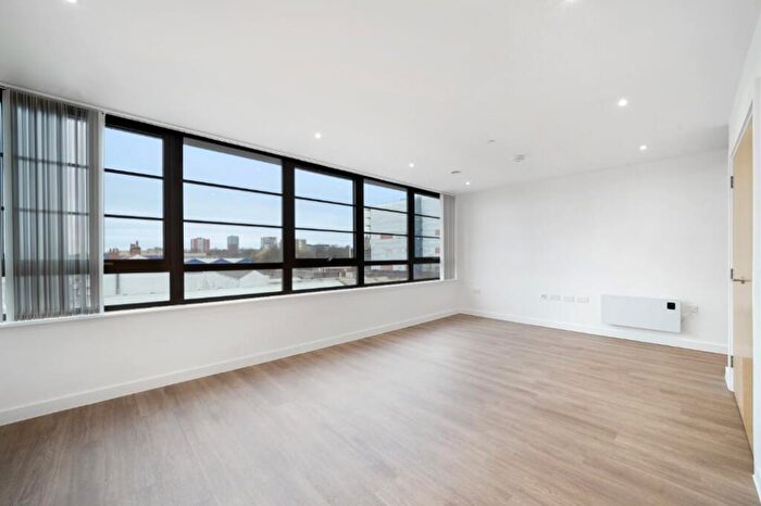 2 Bedroom Apartment To Rent In Sherlock Quarter, B5