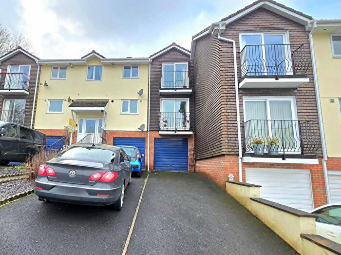 2 Bedroom Apartment For Sale In Biscombe Gardens, Saltash, PL12