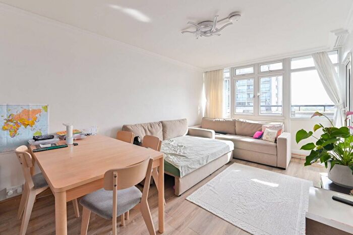 2 Bedroom Flat For Sale In Bateman House, Otto Street, Kennington, London, SE17