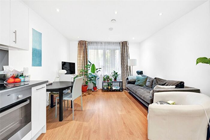 1 Bedroom Flat To Rent In Saddler Building, Wharf Road, N1