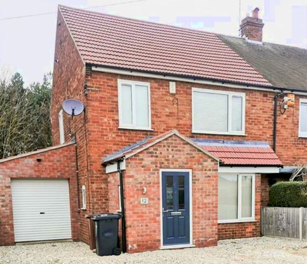 3 Bedroom Semi-Detached House To Rent In Clarke Road, North Hykeham, LN6