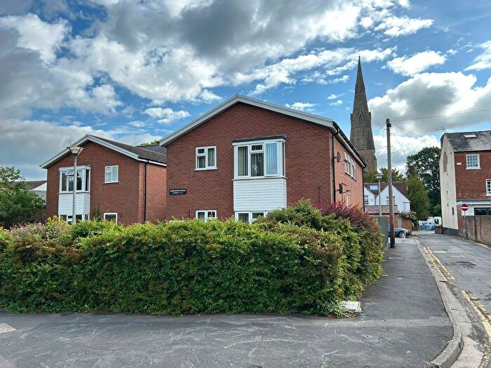 2 Bedroom Flat For Sale In Whites Row, Kenilworth, Warwickshire, CV8