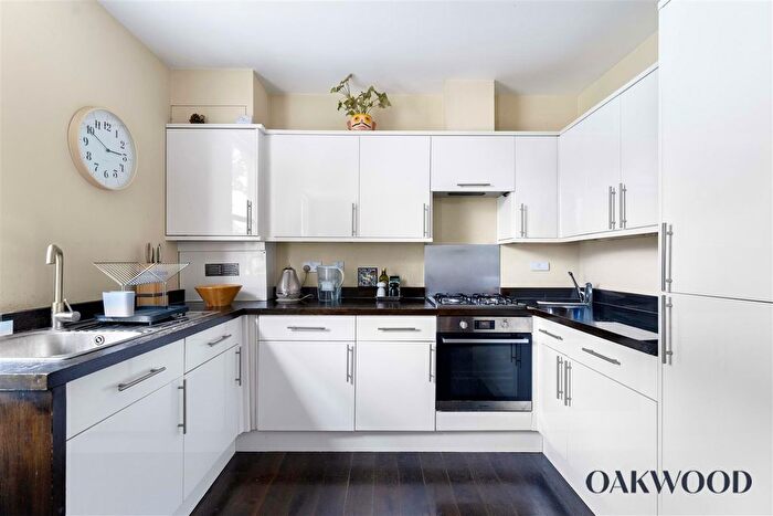 1 Bedroom Flat To Rent In Amhurst Road, London, N16