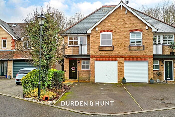 4 Bedroom Semi-Detached House To Rent In The Chase, Loughton, IG10