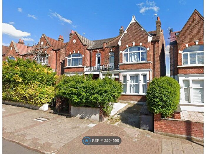 2 Bedroom Flat To Rent In Mitcham Lane, London, SW16