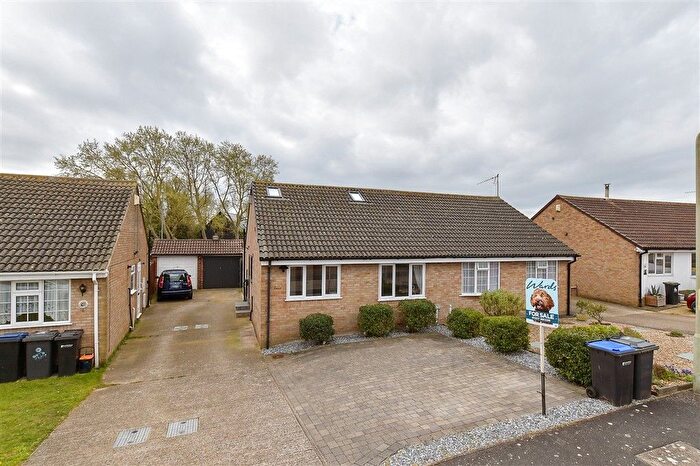 3 Bedroom Semi Detached Bungalow For Sale In Hampton Gardens, Herne Bay, Kent, CT6