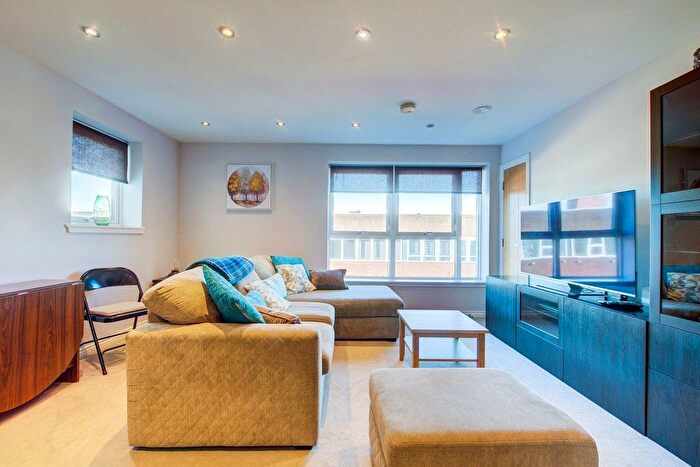 2 Bedroom Flat To Rent In New Town/Broughton, EH7