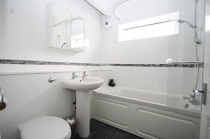 1 Bedroom Apartment To Rent In Penyston Road Maidenhead Berkshire, SL6
