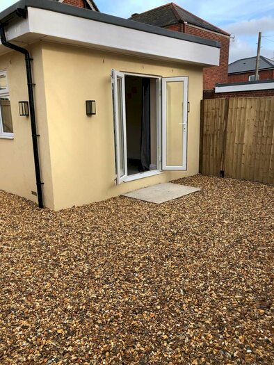 1 Bedroom Detached Bungalow To Rent In Highfield Lane, Southampton, SO17