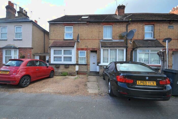 3 Bedroom House To Rent In Grays Road, Slough, Berkshire, SL1
