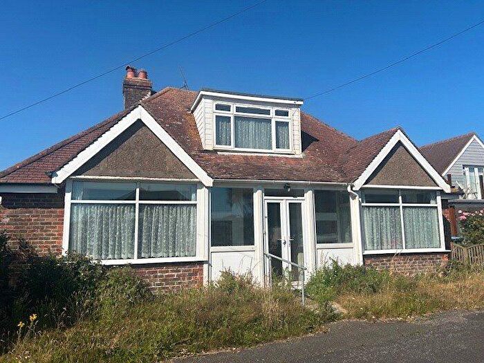 3 Bedroom Bungalow For Sale In Central Drive, Elmer, Bognor Regis, West Sussex, PO22