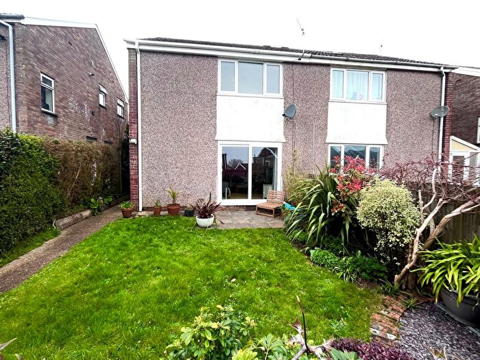 2 Bedroom Semi Detached House For Sale In Cross Acre, West Cross, Swansea, SA3