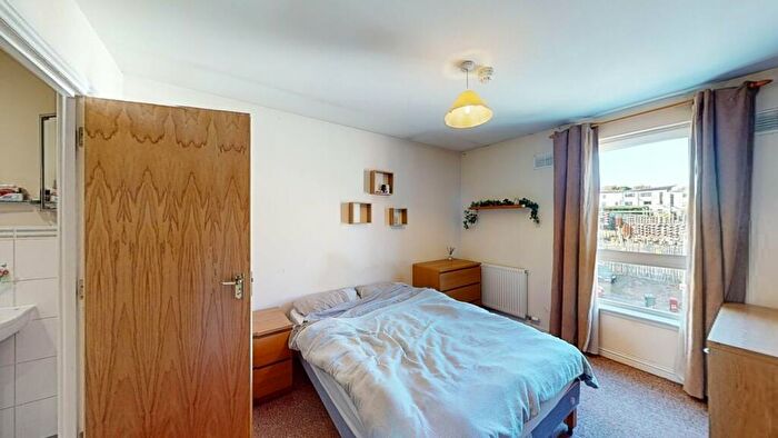 5 Bedroom Town House For Sale In Milnbank Gardens, Dundee, DD1
