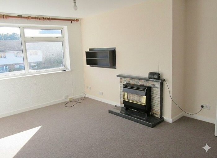 2 Bedroom Maisonette For Sale In Hartford Road, Epsom, Surrey., KT19