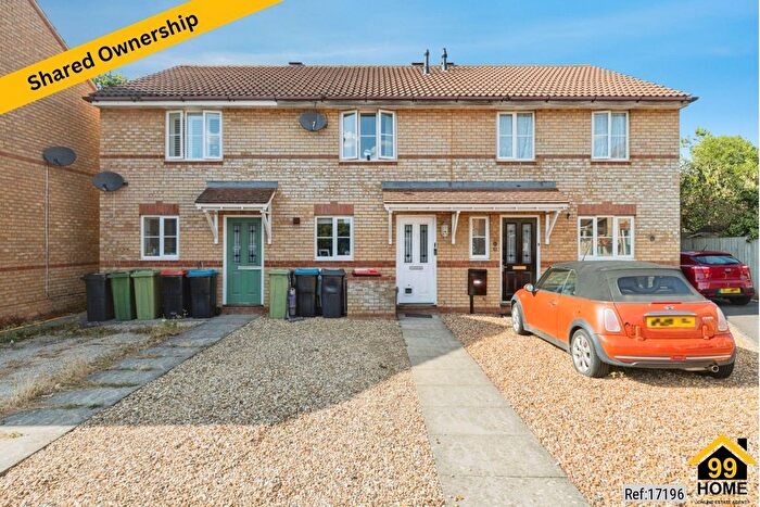 2 Bedroom Terraced House For Sale In Bardsey Court, Milton Keynes, MK10