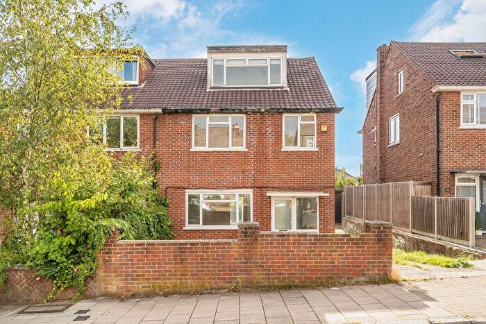 4 Bedroom Flat To Rent In Canterbury Grove, West Norwood, SE27