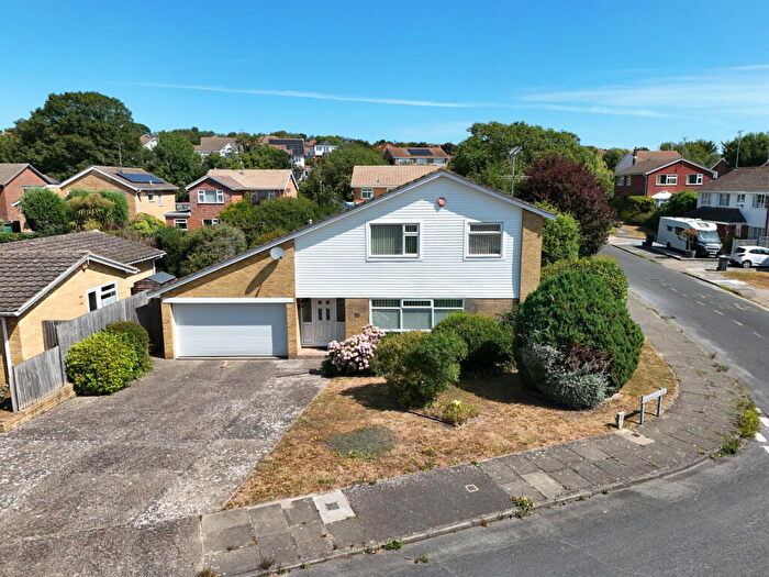4 Bedroom Detached House For Sale In Hawkhurst Way, Broadstairs, CT10