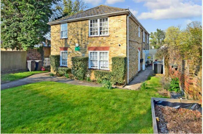 1 Bedroom Flat To Rent In Wheeler Street, Maidstone, ME14