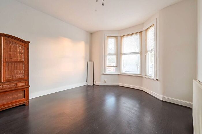 4 Bedroom Property To Rent In Ham Park Road, Forest Gate, London, E7