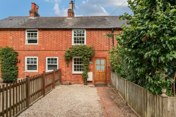 2 Bedroom Terraced House To Rent In Barracks Lane, Spencers Wood, Reading, RG7