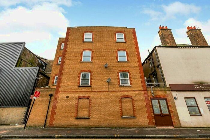 1 Bedroom Flat To Rent In Garrick Street, Gravesend, Kent, DA11