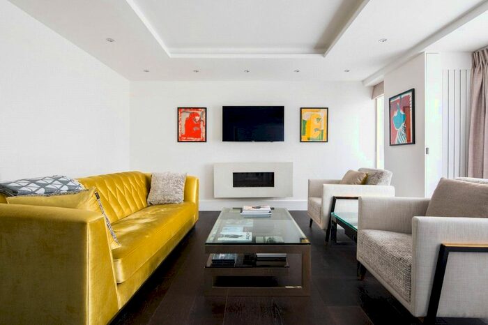 2 Bedroom Flat To Rent In Waterdale Manor House, Harewood Avenue, London, NW1