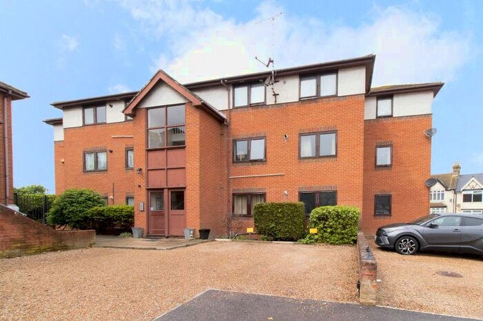 2 Bedroom Flat To Rent In George Hill Road, Greyfriars Court George Hill Road, CT10