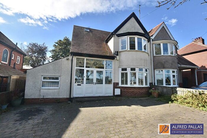 4 Bedroom Semi Detached House For Sale In Queen Alexandra Road, Ashbrooke, SR2
