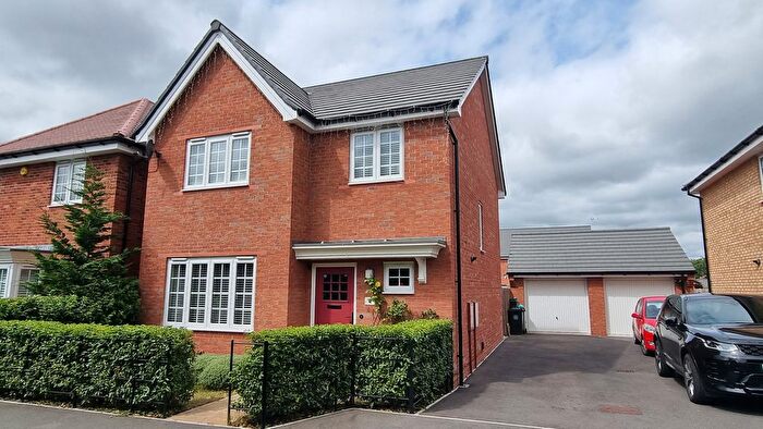 4 Bedroom Detached House For Sale In Moorhen Grove, Southam, CV47