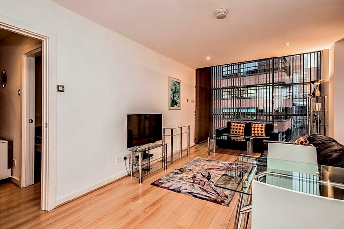 1 Bedroom Flat For Sale In Deansgate Quay, Deansgate, Manchester, Greater Manchester, M3