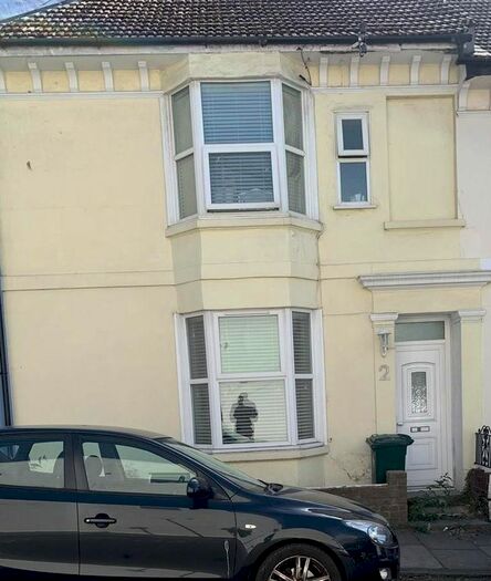 2 Bedroom Terraced House To Rent In St. Leonards Road, Brighton, BN2